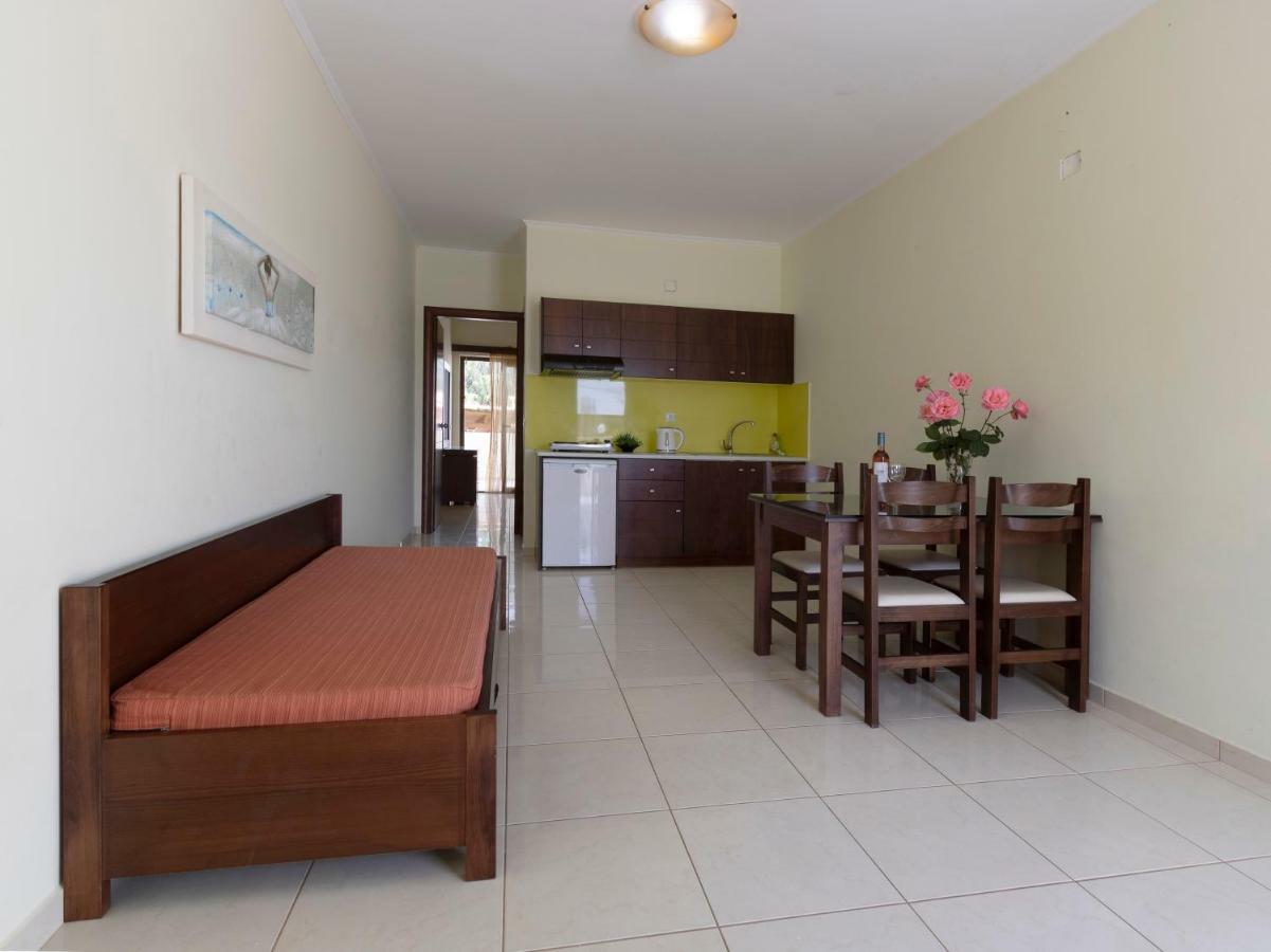 Sandy Suites คาลามากี ภายนอก รูปภาพ